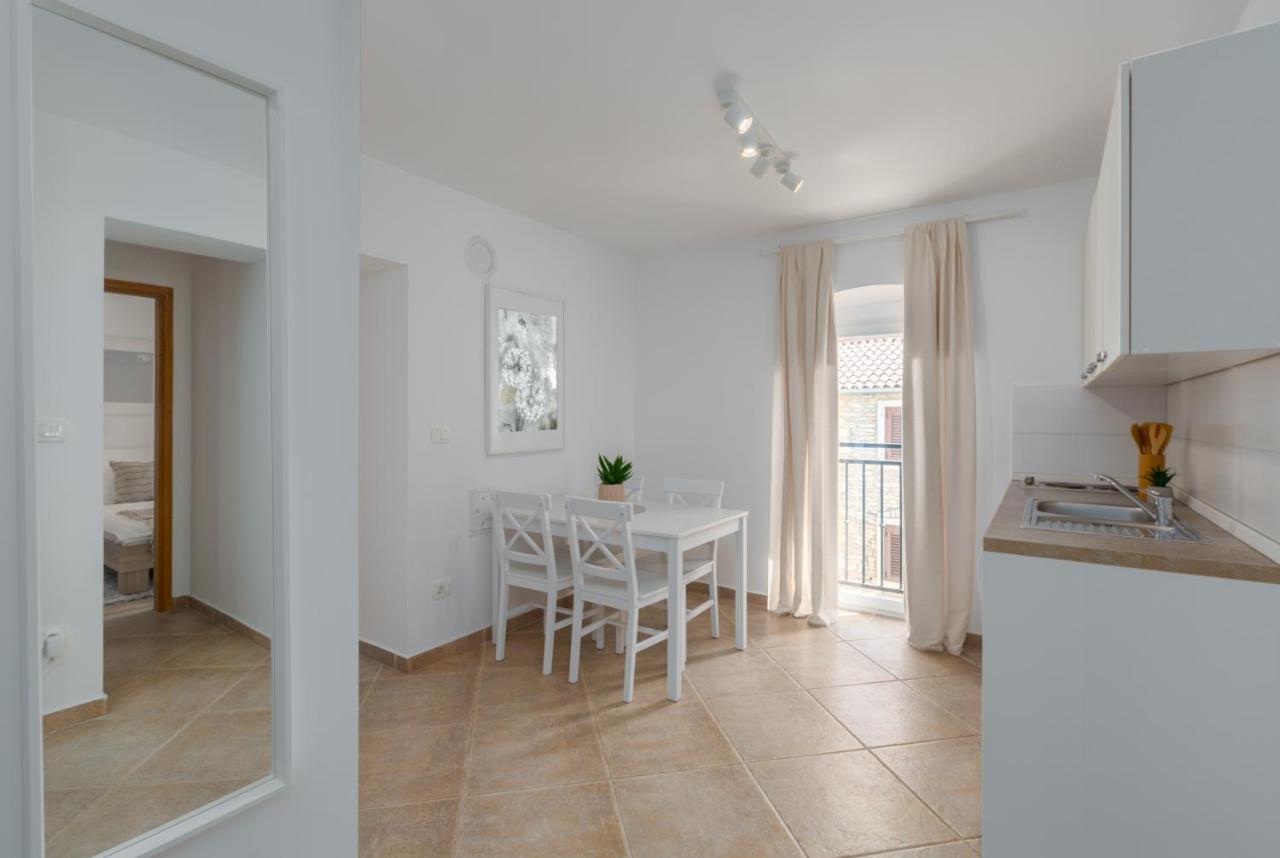 Apartments Agata Novigrad Istria Dış mekan fotoğraf